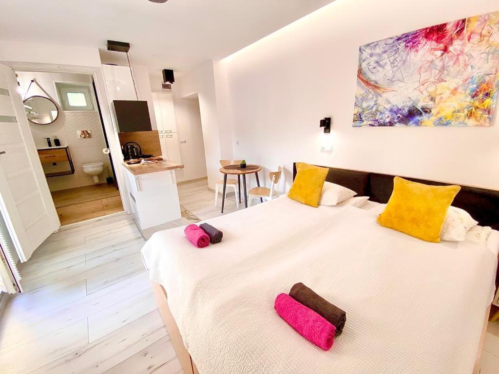 אוגרודז'ינייץ Skalny Apartamenty, Pokoje מראה חיצוני תמונה